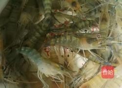 油爆沼虾的做法图解1