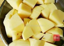 土豆烧肉的做法图解1