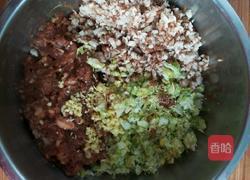 香菇白菜猪肉饺子的做法图解5