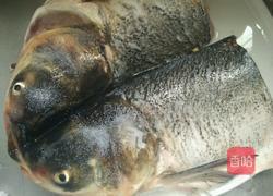 清蒸剁椒鱼头的做法图解1