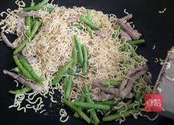 豆角肉丝炒面的做法图解7