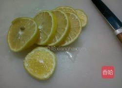 柠檬蜂蜜水的做法图解2