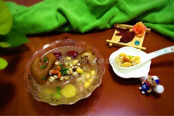 黄豆薏米猪脚汤