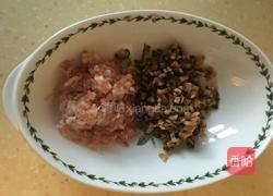 香菇云豆炸酱面的做法图解1