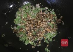 香菇云豆炸酱面的做法图解8