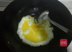 黑木耳秋葵炒鸡蛋的做法图解3