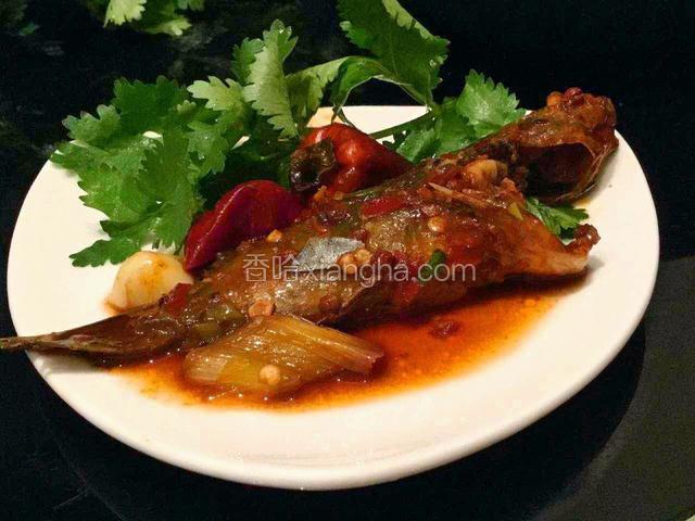 撒入香菜，完成