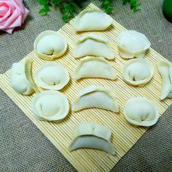 胡萝卜玉米肉饺子的做法[图]
