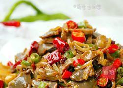 南昌风味辣脆鸭胗的做法图解1