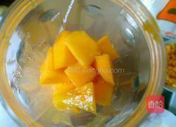 6寸芒果慕斯的做法图解7