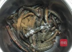 炸泥鳅鱼的做法图解3