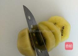 儿童早餐热狗包鸡蛋奇异果牛奶的做法图解4