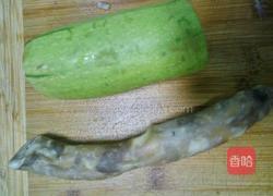 辣肠炒角瓜的做法图解1