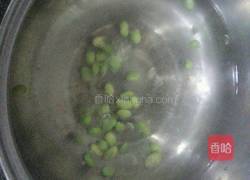 菜花炒豆菇的做法图解2