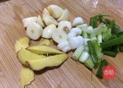 芋头烧鸡爪的做法图解4