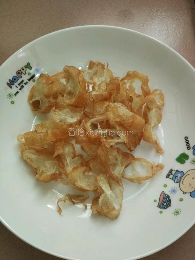 油条要用干净的刀和砧板切，也就是平时切熟食用的。