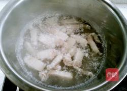 腐竹烧五花肉的做法图解1