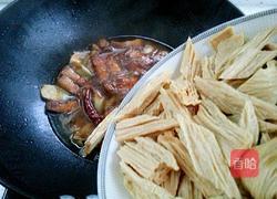 腐竹烧五花肉的做法图解10