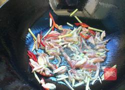 豆苗炒肉的做法图解3