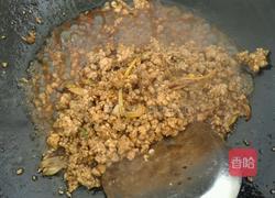 肉沫泡椒炒毛豆的做法图解5