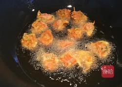 油炸双色素丸子的做法图解6