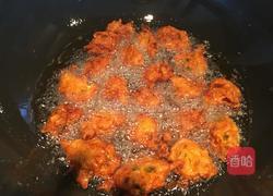 油炸双色素丸子的做法图解9