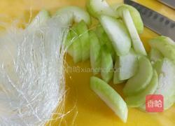 节瓜虾米粉丝煲的做法图解3