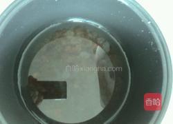 冰糖牛奶炖桃胶的做法图解4