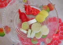 金针菇肥牛汤的做法图解3