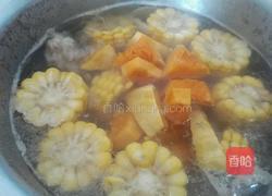 南瓜玉米排骨汤的做法图解8