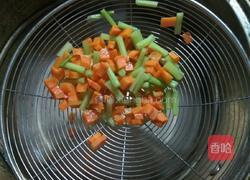 凉拌西芹花生米的做法图解3