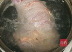 牛腩炖腐竹的做法图解2