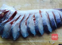 清蒸柠檬鲈鱼的做法图解2