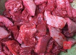 白萝卜炖牛肉的做法图解1