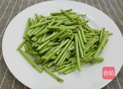 藜蒿炒腊肉的做法图解4