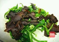青椒炒卤牛肉的做法图解5