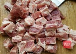 红烧梅花肉的做法图解1