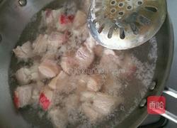 苏氏小土豆红烧肉的做法图解1