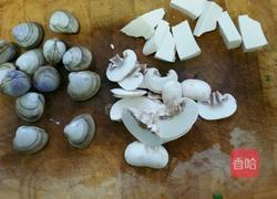 蘑菇豆腐海鲜汤的做法图解3