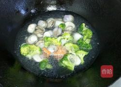 蘑菇豆腐海鲜汤的做法图解5