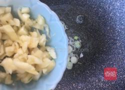 酸汤金针肥牛的做法图解6