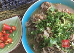 酸汤金针肥牛的做法图解16