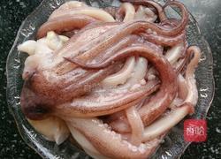 凉拌鱿鱼须的做法图解1