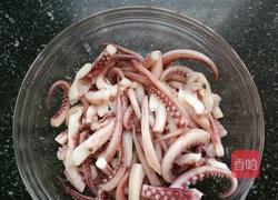 凉拌鱿鱼须的做法图解3