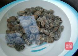 蚶子炖窝瓜的做法图解1