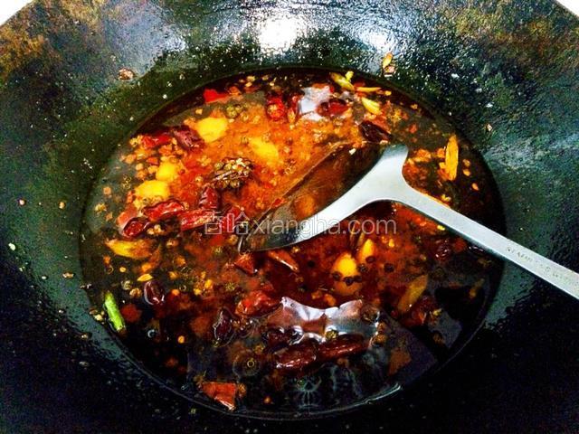 加水，煮开加盐酱油白糖调味