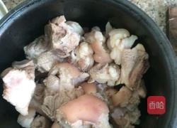 麻辣猪脚的做法图解1