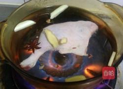 韭黄炒鸭肉的做法图解2