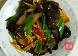 木耳炒腐竹的做法图解10
