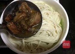 红油肥肠面的做法图解8
